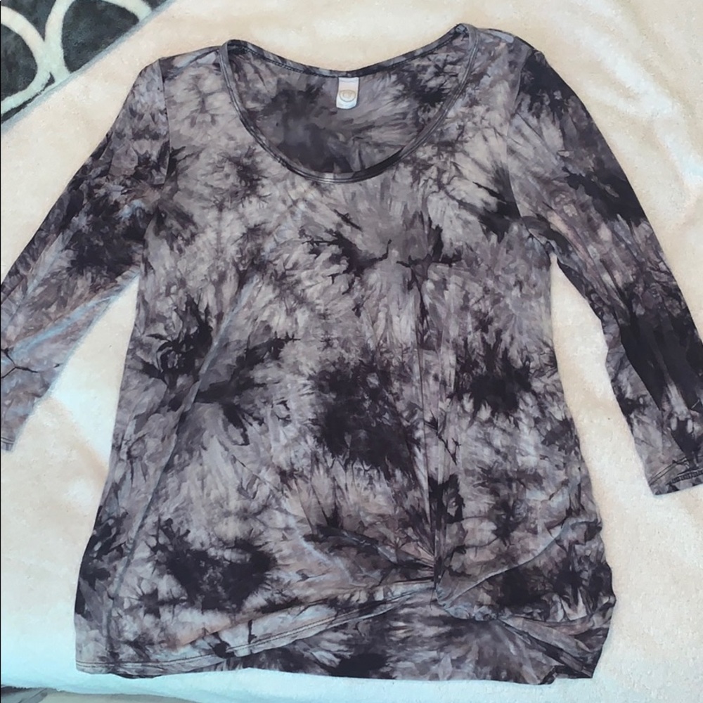 Black and white tie dye top